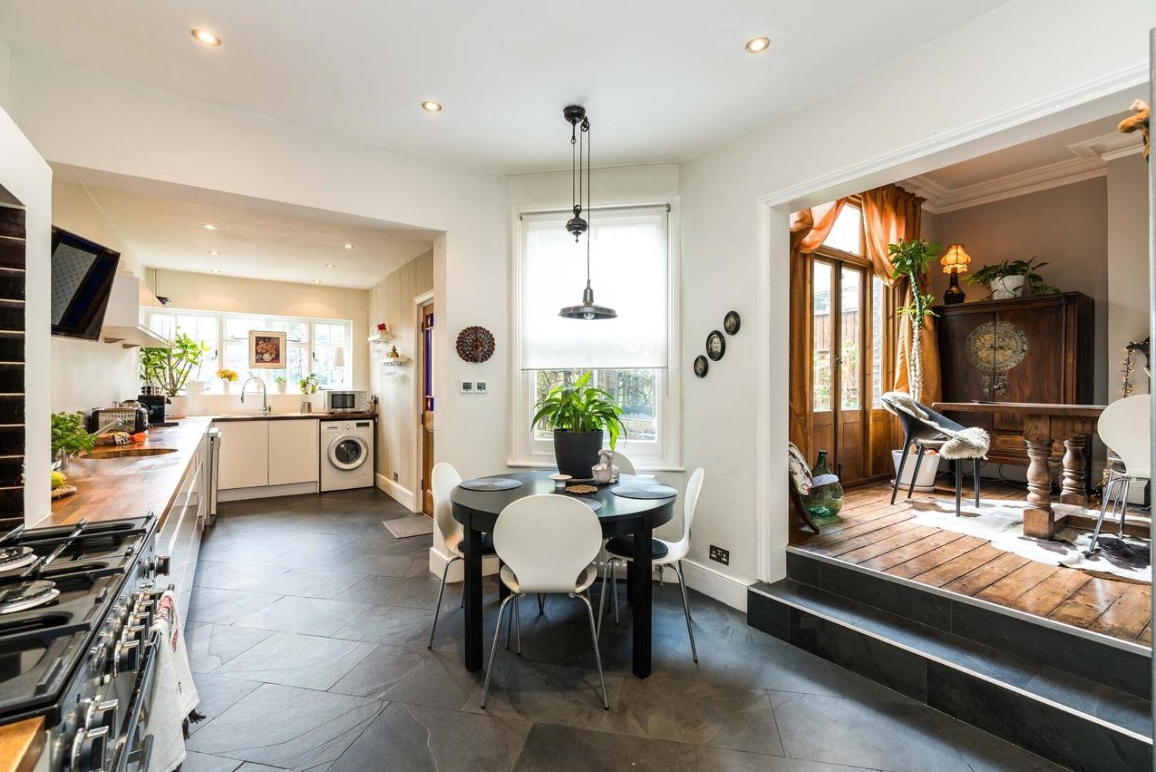 Beautiful 3Bd Home Forest Hill South ロンドン エクステリア 写真